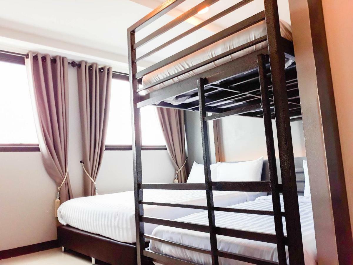 Hotel Lux Night Bazaar Chiang Mai